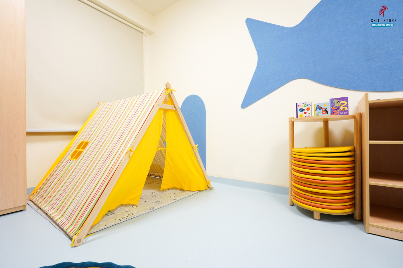 Pretend Play – Doll House and Tent